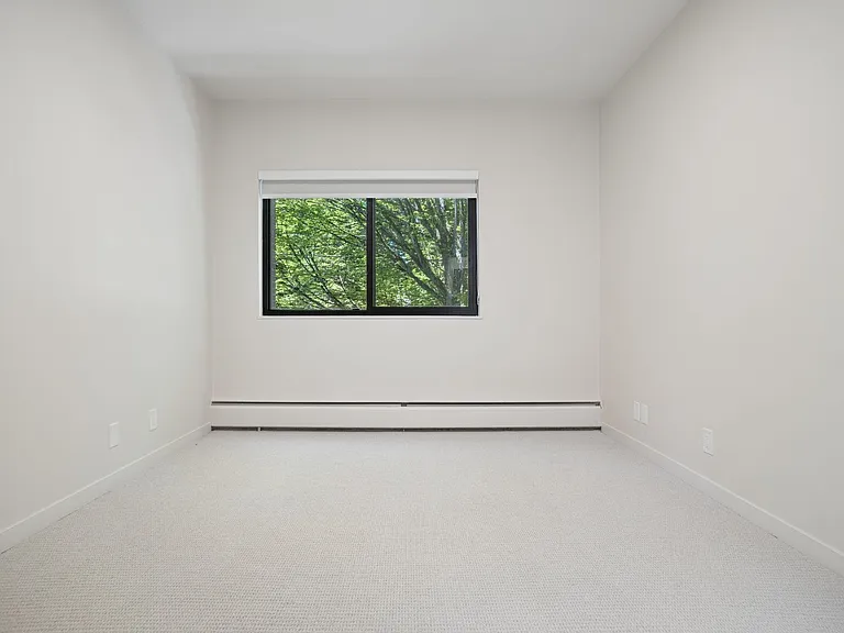 1070 Cypress St — Photo 18