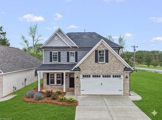 1908 Wild Rosewood Way, Winston Salem, NC 27103