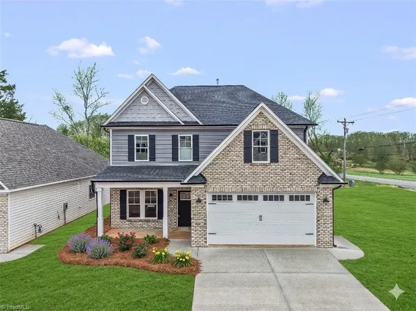 1908 Wild Rosewood Way, Winston Salem, NC 27103