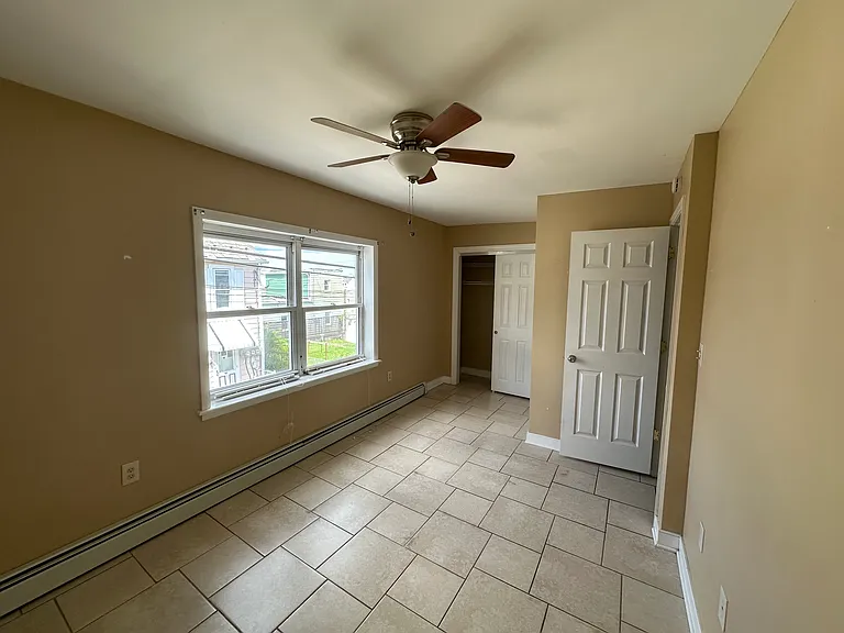 110 W Sycamore St #4 — Photo 5
