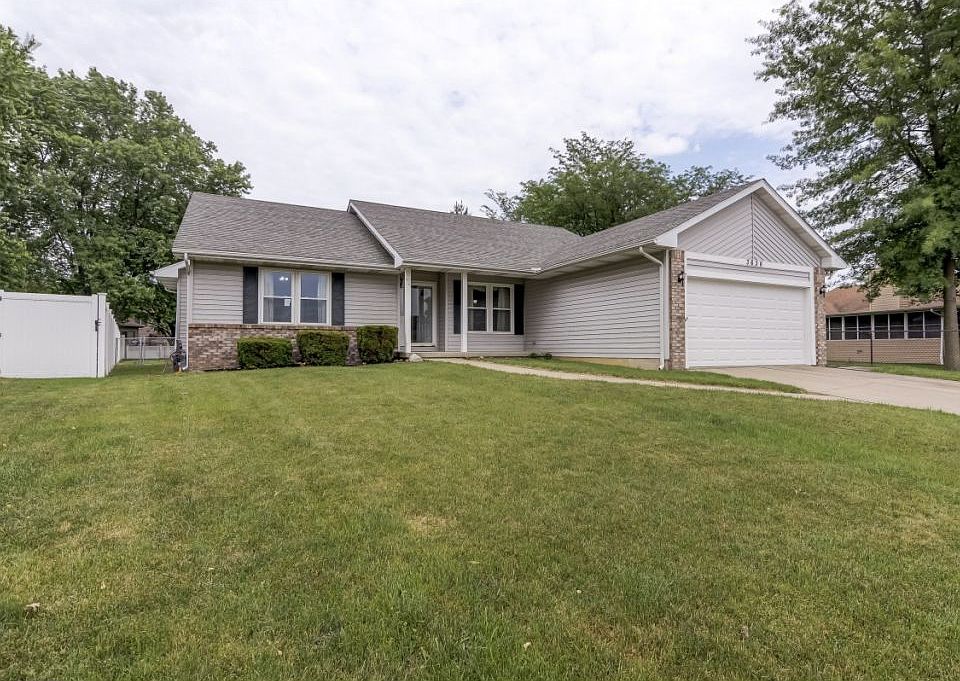 2nd image of 3636 Meadowview Ct