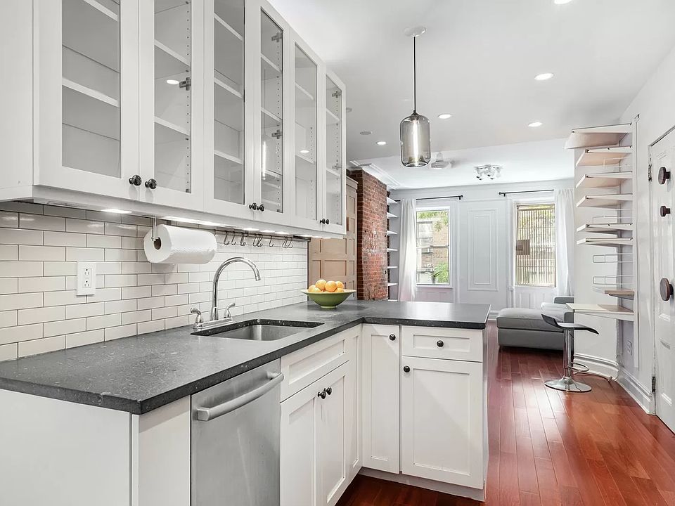 1st image of 630 E 14th St APT 11