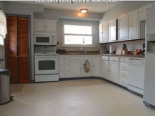 5th image of 810 Mayflower Dr