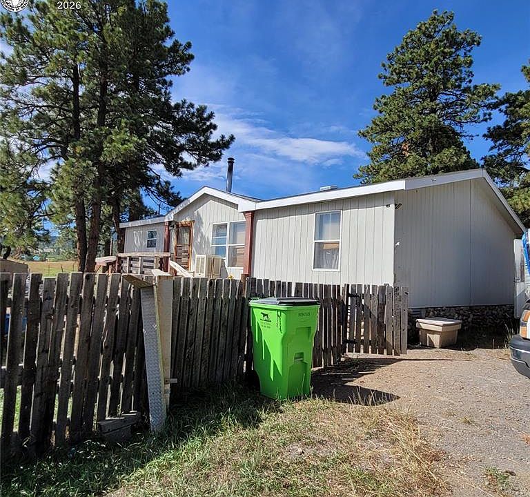 1st image of 8152 Pine Dr