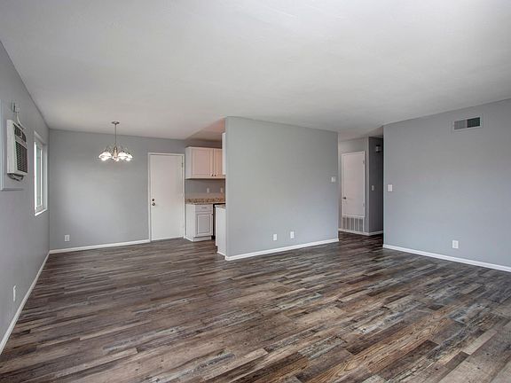 4th image of 10571 Ironwood Ave