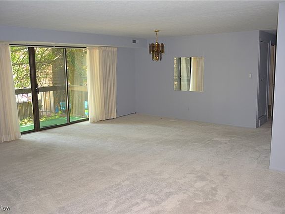 3rd image of 9721 Sunrise Blvd