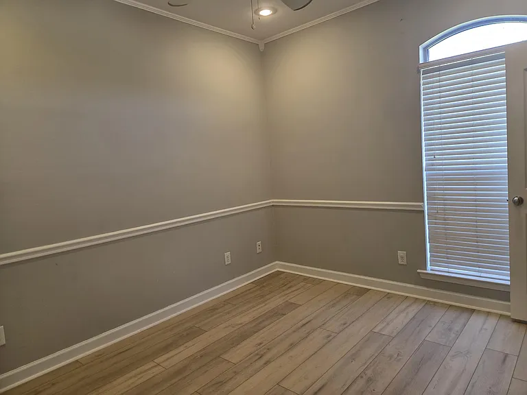 15420 Hartford St — Photo 7