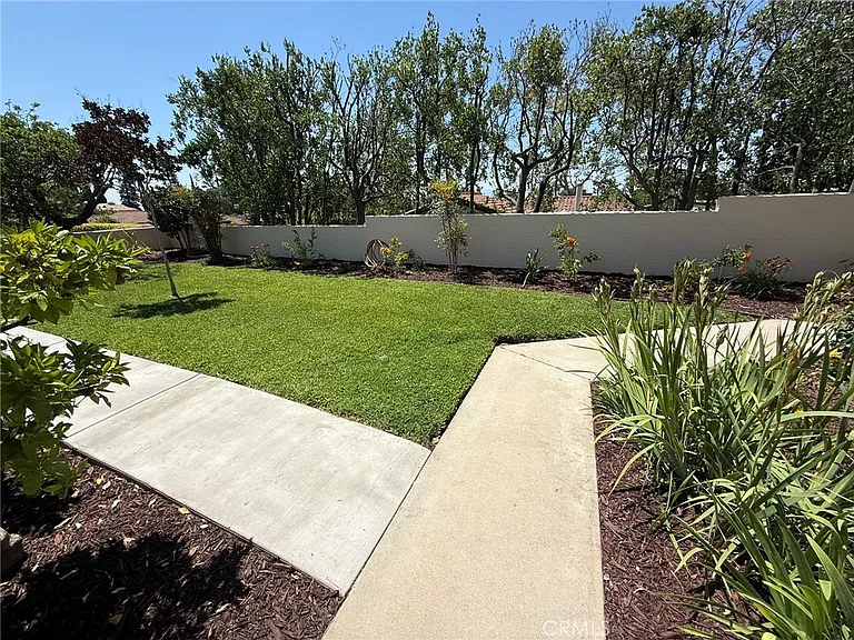 860 Calle Del Sol — Photo 11
