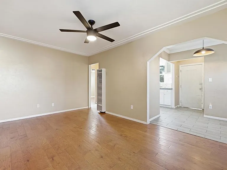 7620 Saranac Ave — Photo 8