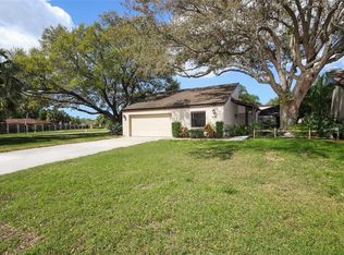 3707 Glen Oaks Manor Dr, Sarasota, FL 34232