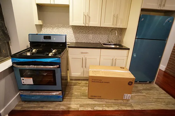 Rented by Bohemia Realty Group | media 12