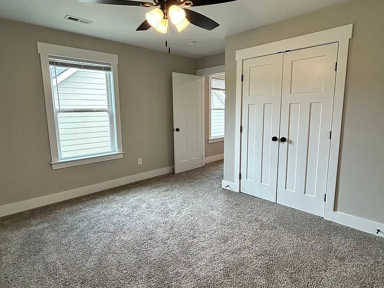 555 Willow Grove Ct — Photo 10