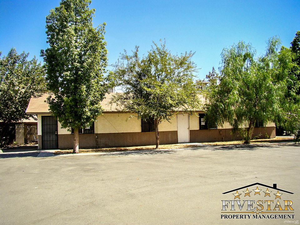 Street View of the Apartment Building