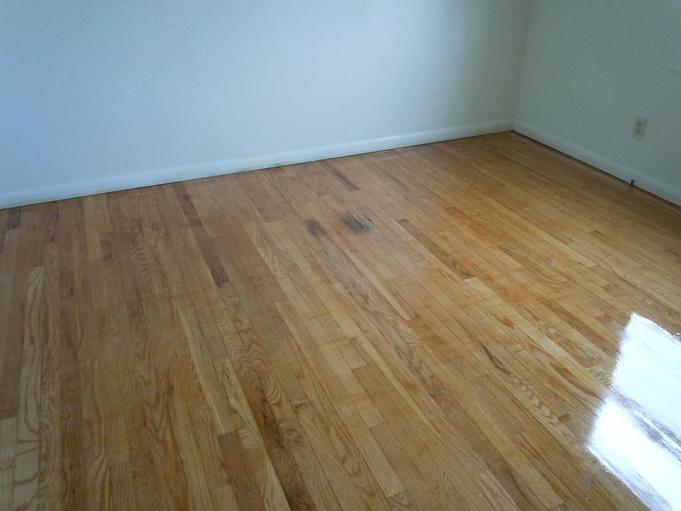 2nd image of 185 Bellview St