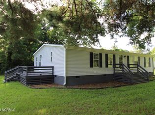 115 Hammocks Landing Rd, Newport, NC 28570