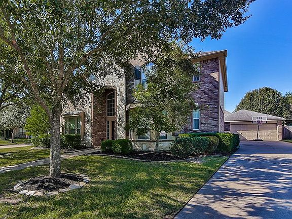 2nd image of 403 Catalina Breeze Ct