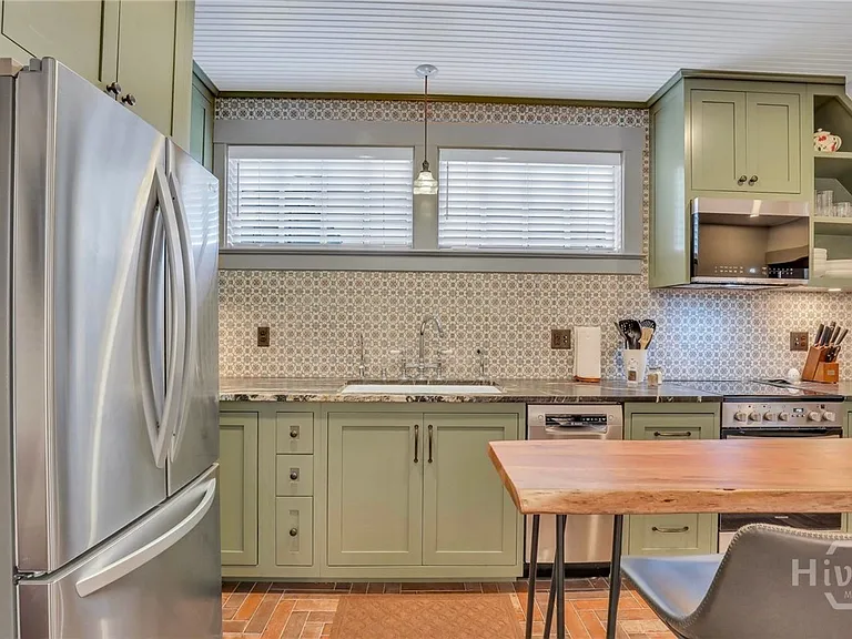 410 1/2 E Victory Dr #CARRIAGE HOUSE — Photo 13