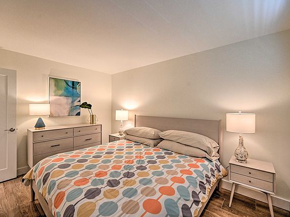 4th image of 1295 Gulf Shore Blvd S #127