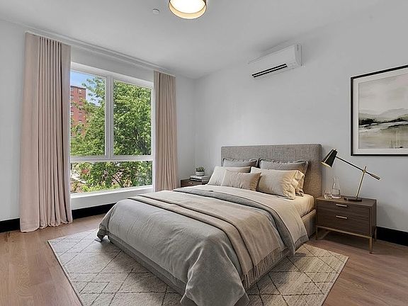 4th image of 125 Clifton Pl #6