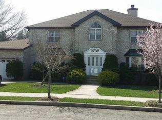 340 Woodvale Ave, Staten Island, NY 10309