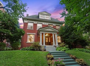 3938 Flora Pl, Saint Louis, MO 63110