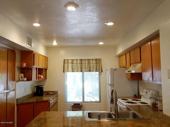 3rd image of 3569 W Avenida Del Mar