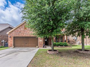 5721 Diamond Valley Dr, Fort Worth, TX 76179