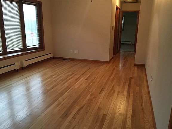 5th image of 101 Clayton St