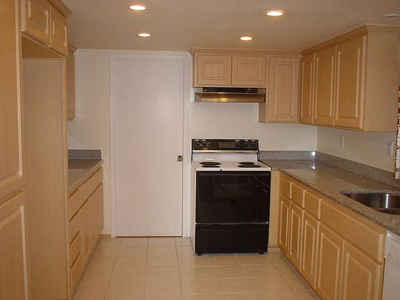 5th image of 3411 Borge Ct