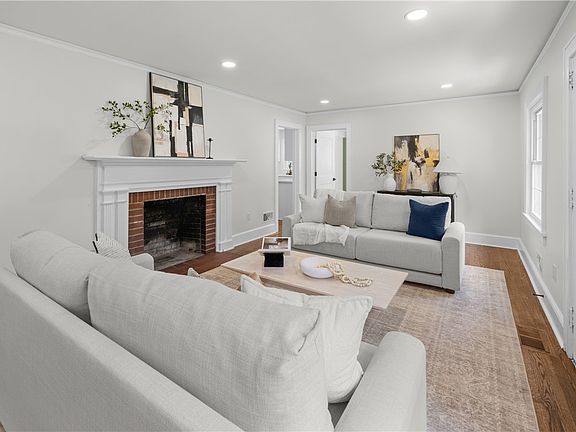 4th image of 251 Riggs Dr