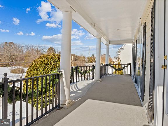 5th image of 9223 Ox Rd