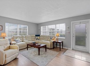 124 Dorchester #F, West Palm Beach, FL 33417