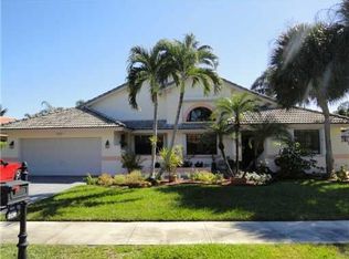 9190 Old Orchard Rd, Davie, FL 33328