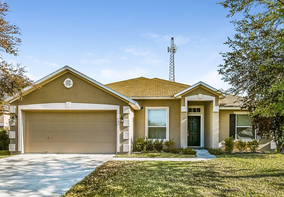 1st image of 15865 Twin Creek Dr