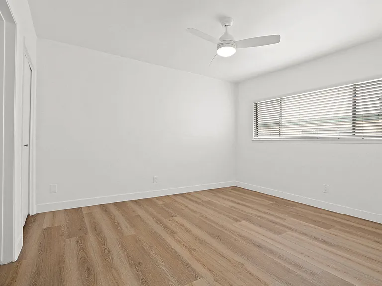 343 Palos Verdes — Photo 23
