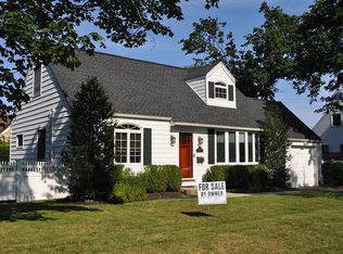 137 The Cres, Babylon, NY 11702