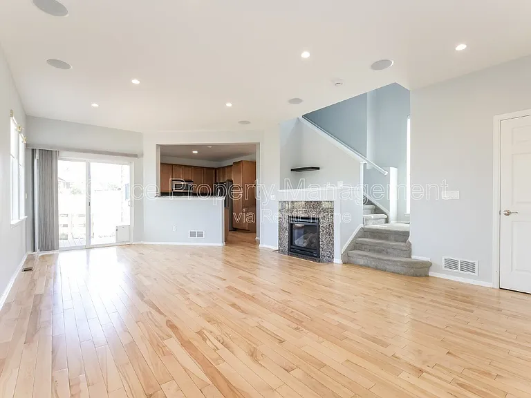 1969 Fairway Pointe Dr — Photo 33
