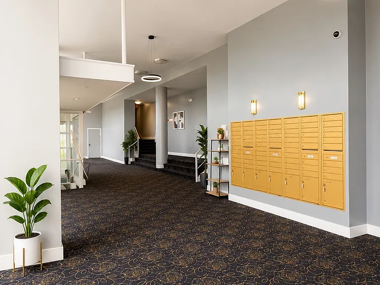 7200 N Claremont Ave #300 — Photo 4