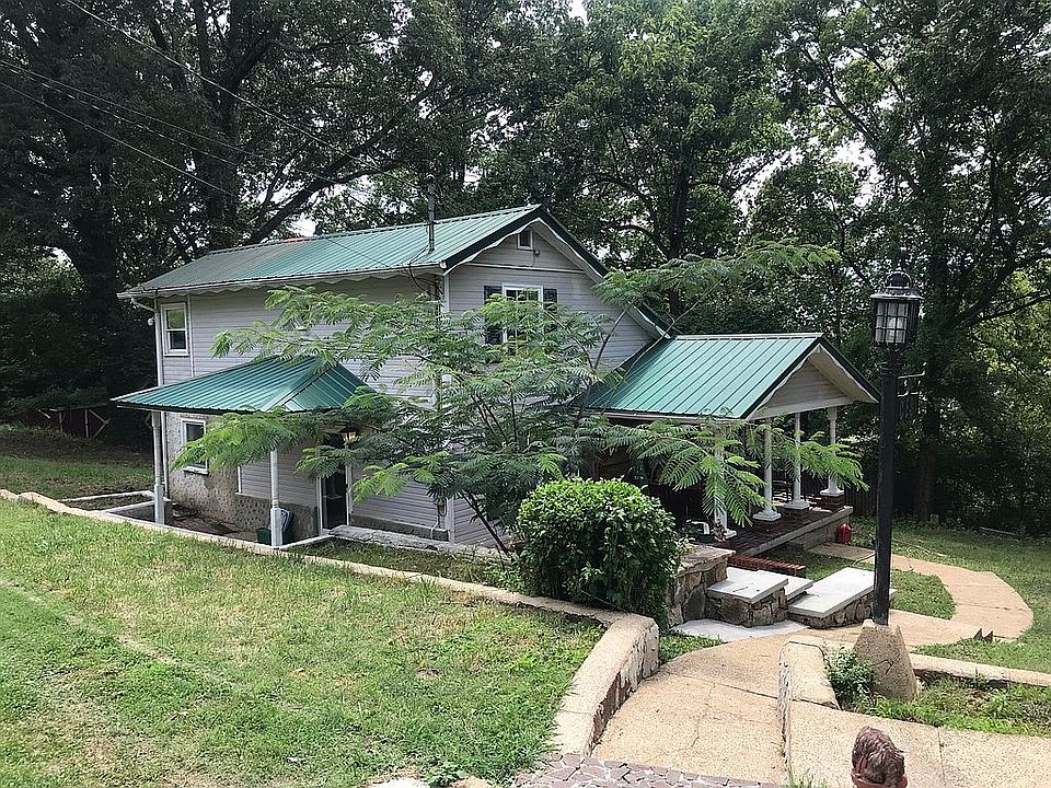 1st image of 900 Beason Dr