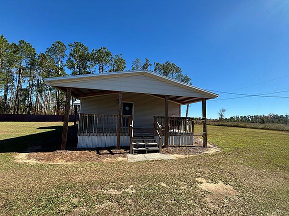 3rd image of 1423 State Highway 376
