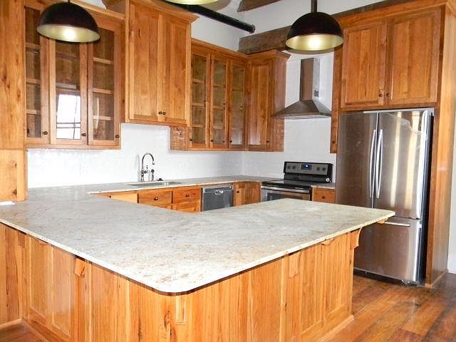 2nd image of 254 N Main St
