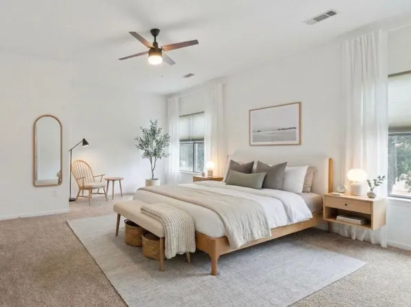 10819 Crown Colony Dr APT 22, Austin, TX 78747