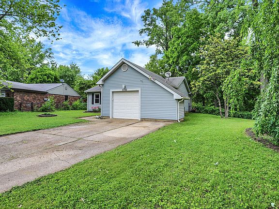 3rd image of 5720 Bahia Ct