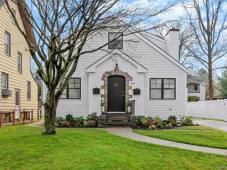 517 Walnut St #B — Photo 1