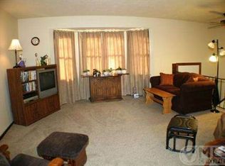 904 SW Windsor Ct, Blue Springs, MO 64014