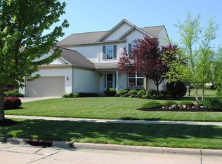 27175 Lynde Dr, Olmsted Township, OH 44138