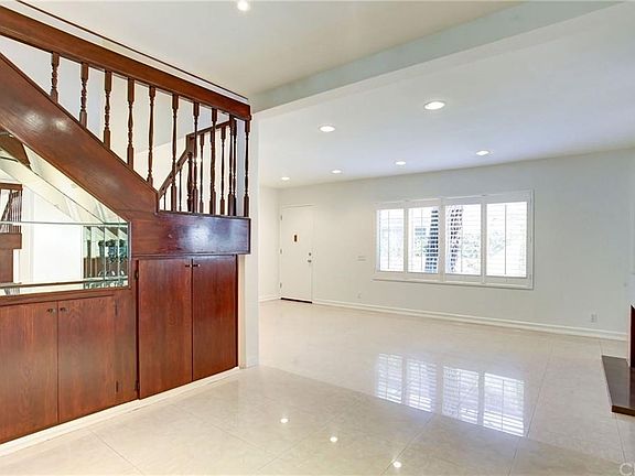 4th image of 5656 Etiwanda Ave Unit 3