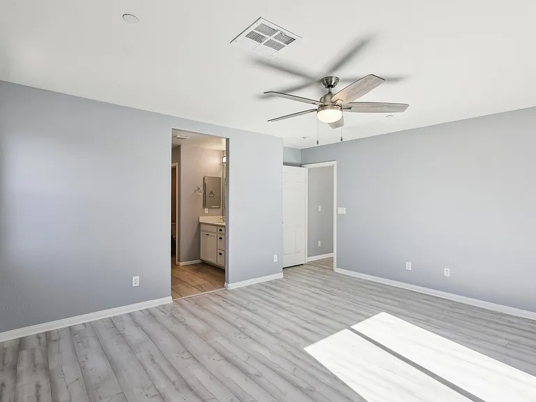 457 Cornelius Kelly Ave — Photo 33