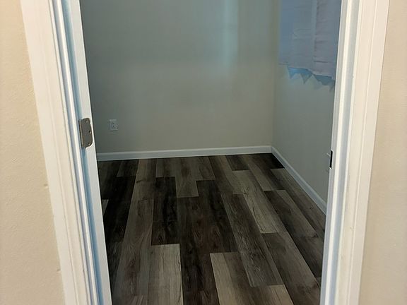 2nd image of 616-618 S Van Ness Ave #618B