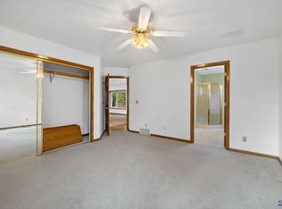 23865 Pioneer Ridge Rd, Rapid City, SD 57702